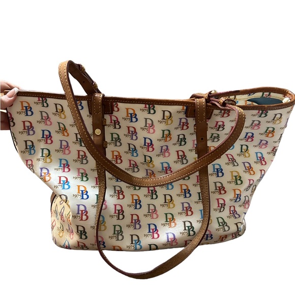 AUTHENTIC DOONEY AND BOURKE - Picture 1 of 4